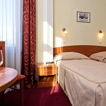 فندق Kazimierz Ii 3*